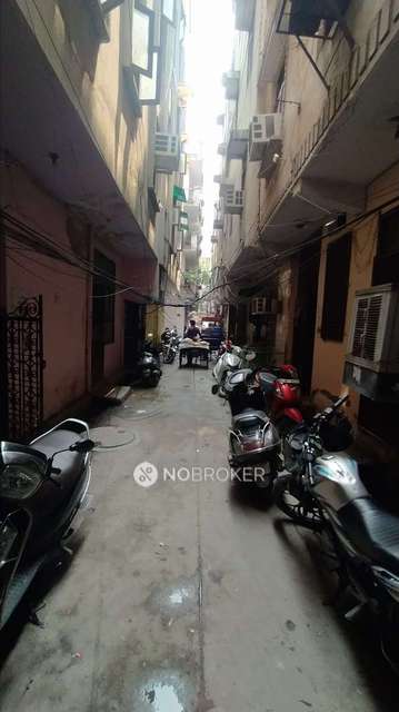 1 BHK Flat for Rent  In Laxmi Nagar