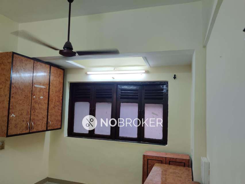 1 BHK Flat In Panchavati Cooperative Housing Society For Sale  In Andheri East