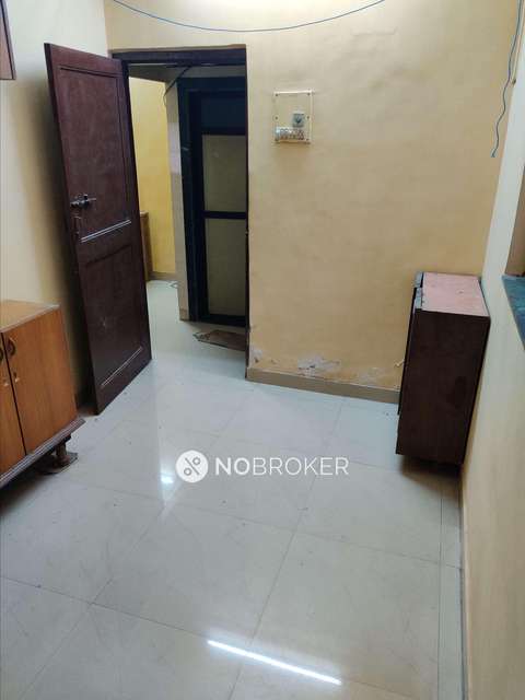 1 BHK Flat In Panchavati Cooperative Housing Society For Sale  In Andheri East