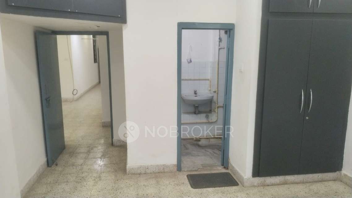 2 BHK Flat In Sapphire Complex for Rent  In Punjagutta