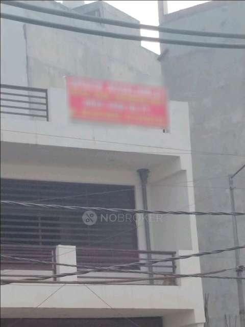 Showroom in Khora Colony, Ghaziabad for Rent 