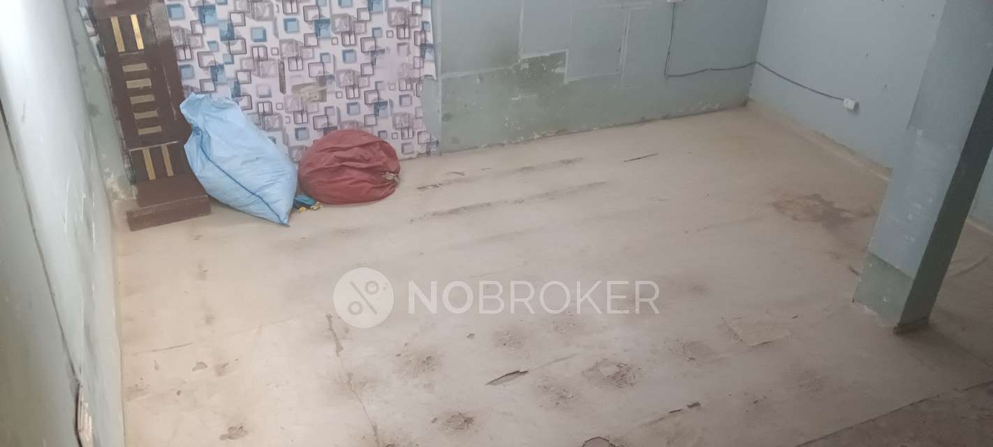 Godown/Warehouse in Vasant Kunj, Delhi for Rent 