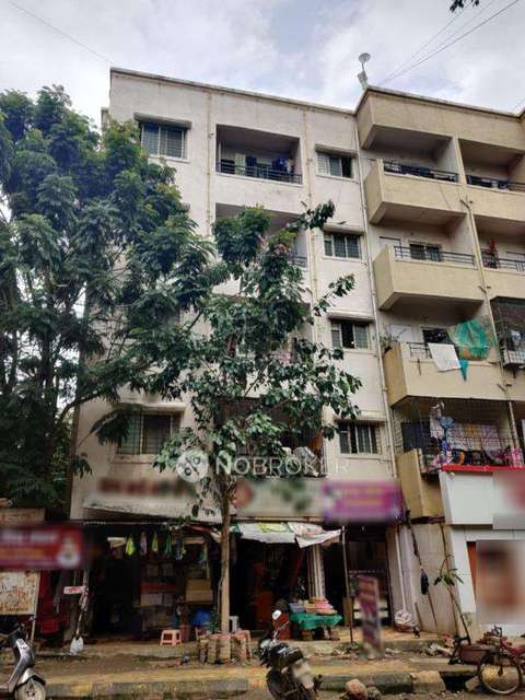 Shared Room for Male In 2 BHK  In Sai Ram In  Aundh,