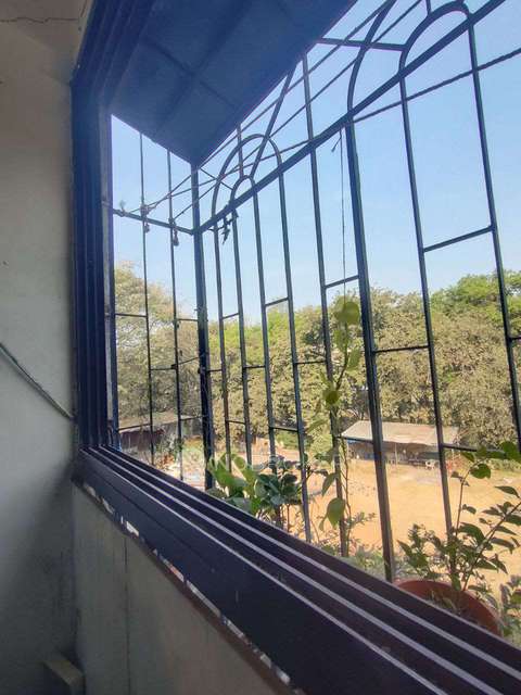 Shared Room for Female In 2 BHK  In Shaniwar Peth