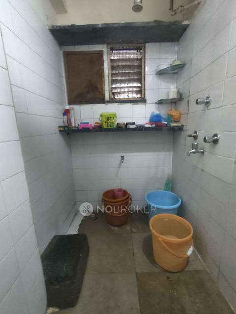 Shared Room for Female In 2 BHK  In Shaniwar Peth