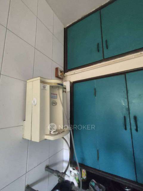 Shared Room for Female In 2 BHK  In Shaniwar Peth