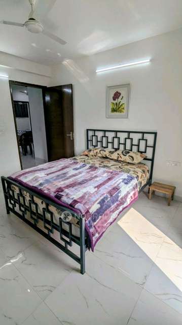 Single Room for Male In 3 BHK  In Independent Builder House In F455+f8j, Golf Dr, Sector 42, Gurugram, Haryana 122009, India