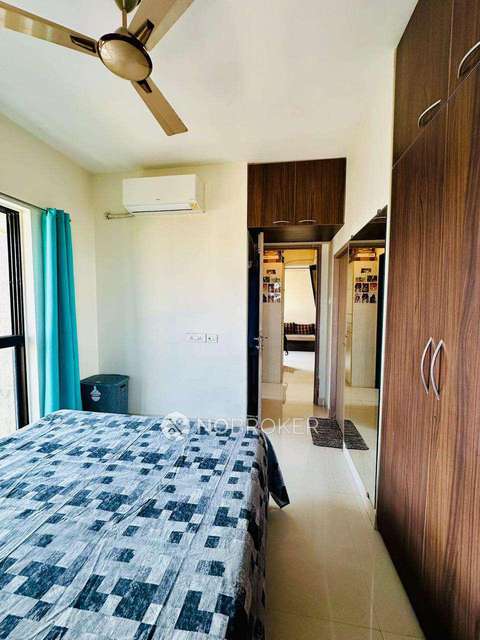 1 BHK Flat In Rustomjee Meridian For Sale  In  Kandivali West, Mumbai