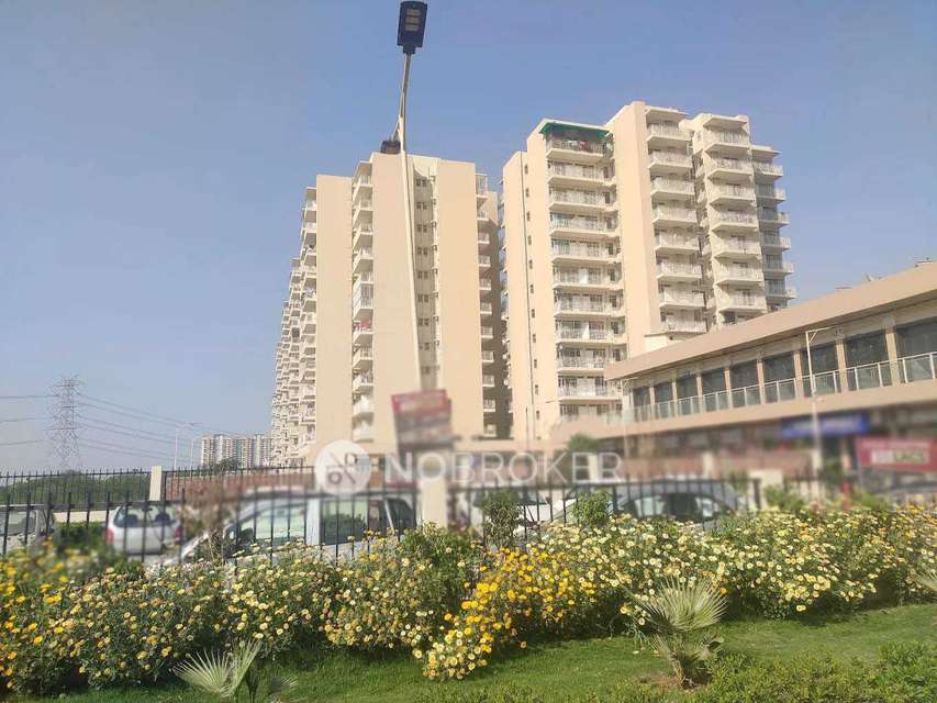 Shop in Sector 102, Gurgaon for Rent 