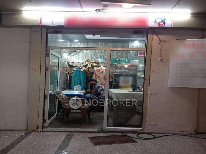 Shop in Omicron 1, Greater_noida for sale