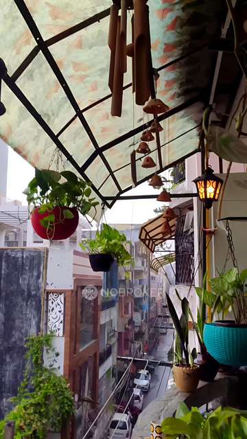 2 BHK Flat In Devli Khanpur For Sale  In Khanpur