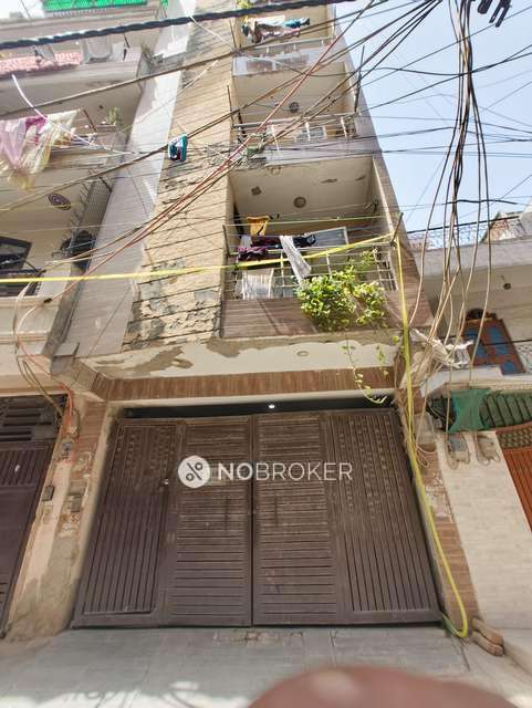 2 BHK Flat In Shri Balaji Apartments For Sale  In Uttam Nagar