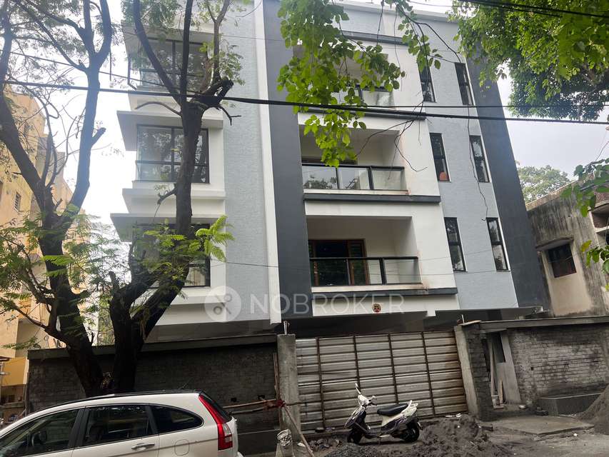 3 BHK Flat In Grey Crust For Sale  In 6th Cross St