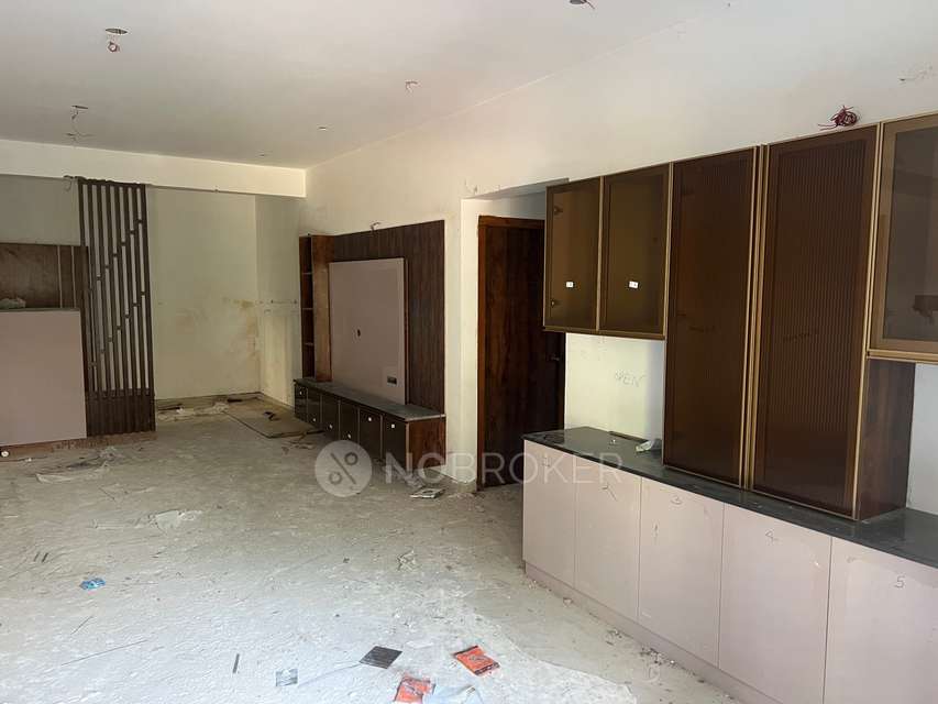 3 BHK Flat In Grey Crust For Sale  In 6th Cross St