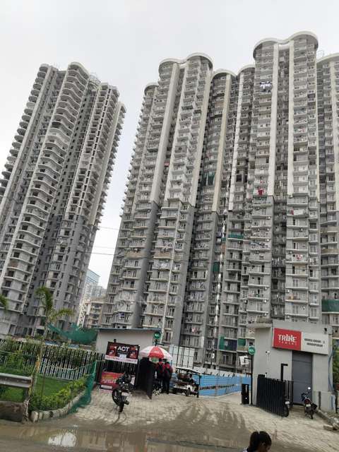 Single Room for Female In 2 BHK  In Trine Towers | Aegishomes In J9rj+6gv, Ahinsa Khand 2, Indirapuram, Ghaziabad, Uttar Pradesh 201014, India