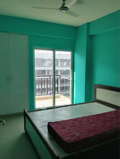 2 BHK Flat In Aims Golf Avenue 1 for Rent  In Sector 75