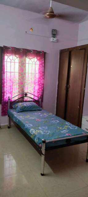 PG for Girls in Pallikaranai