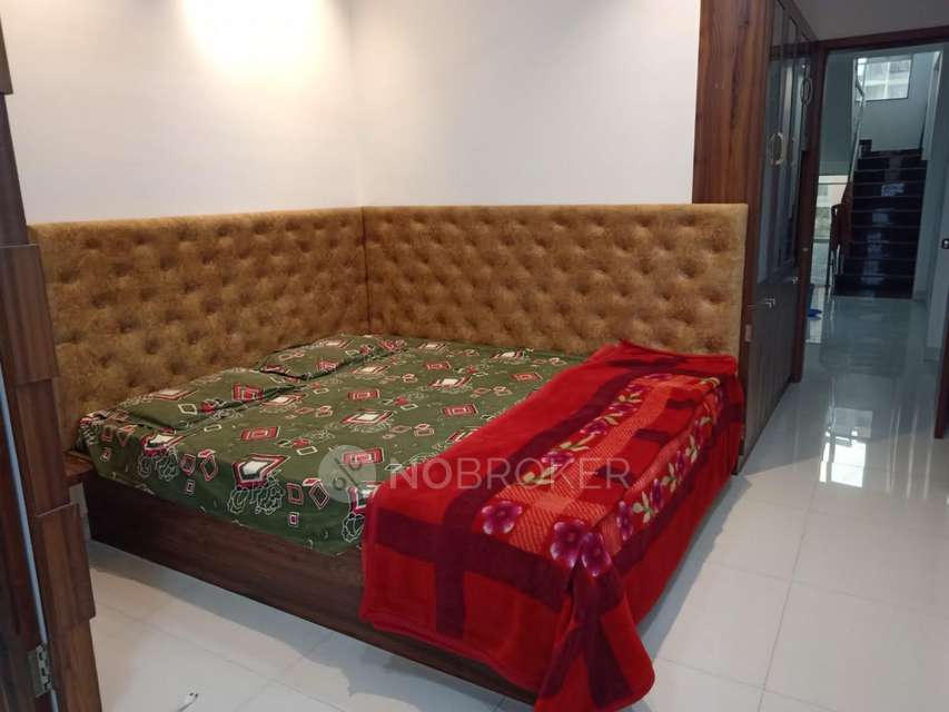 PG for Girls in Kesnand Road