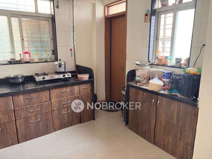 Shared Room for Male In 3 BHK  In Apartment In  Pimple Saudagar, Pimpri-chinchwad, 