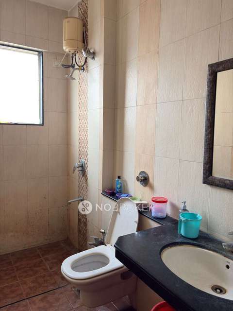 Shared Room for Male In 3 BHK  In Apartment In  Pimple Saudagar, Pimpri-chinchwad, 