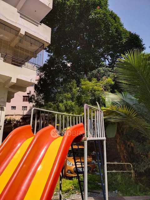 2 BHK Flat In Shanthi Park For Sale  In Jayanagara 9th Block