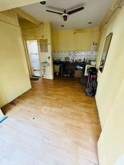 Shared Room for Male In 1 BHK  In Hari Smruti Apartment, Vakil Nagar, Erandwane In 272, Gulawani Maharaj Road, Indiranagar Society, Vakil Nagar, Erandwane, Pune, Maharashtra 411004, India