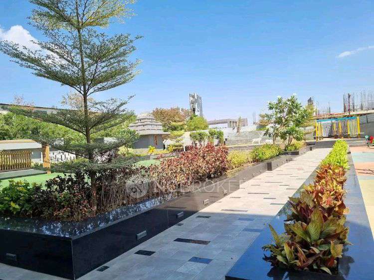 Single Room for Male In 2 BHK  In Majestique Towers In Kharadi