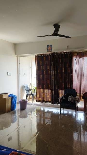 Shared Room for Female In 2 BHK  In Kharde Shambhavi, Kothrud In Kharde Patil Builders