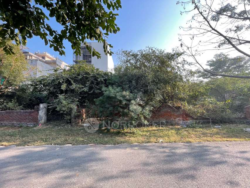 Plot For Sale  In C Block Omicron 3rd In Omicron 3rd