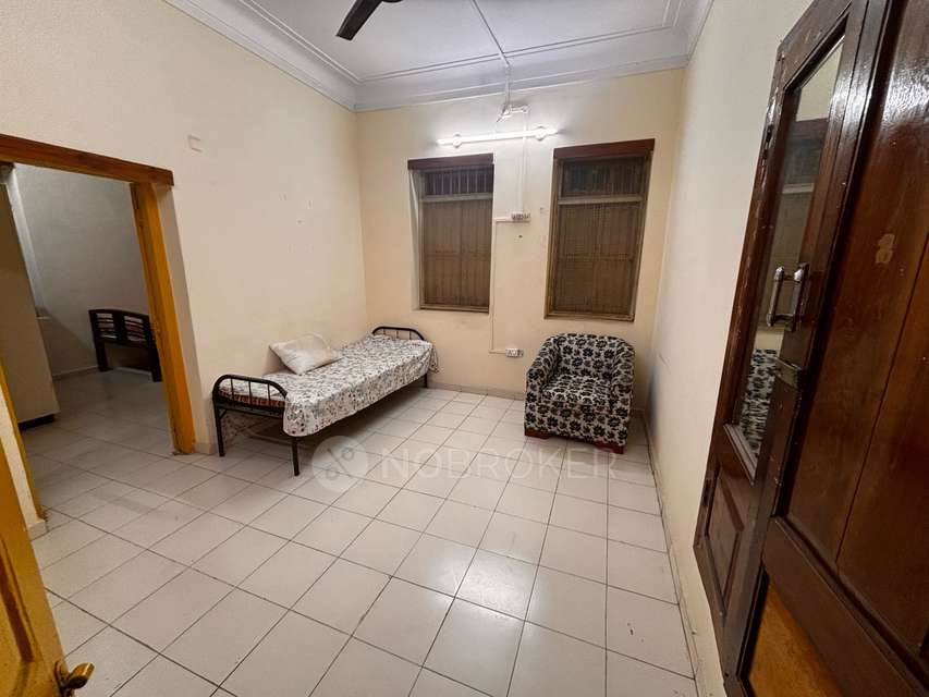 Single Room for Female In 2 BHK  In Nirgudkar House In Shivajinagar
