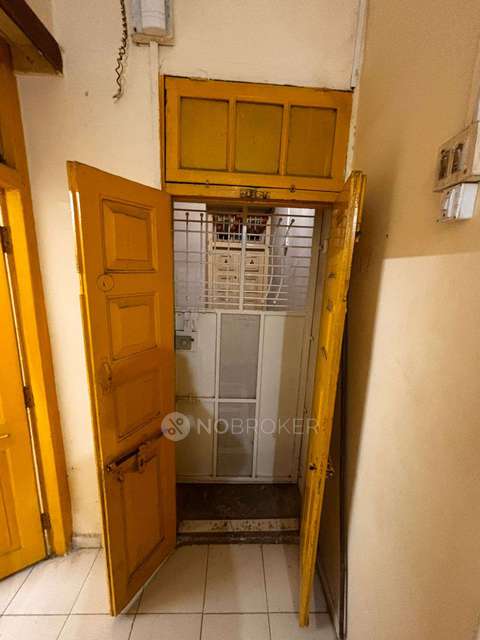 Single Room for Female In 2 BHK  In Nirgudkar House In Shivajinagar