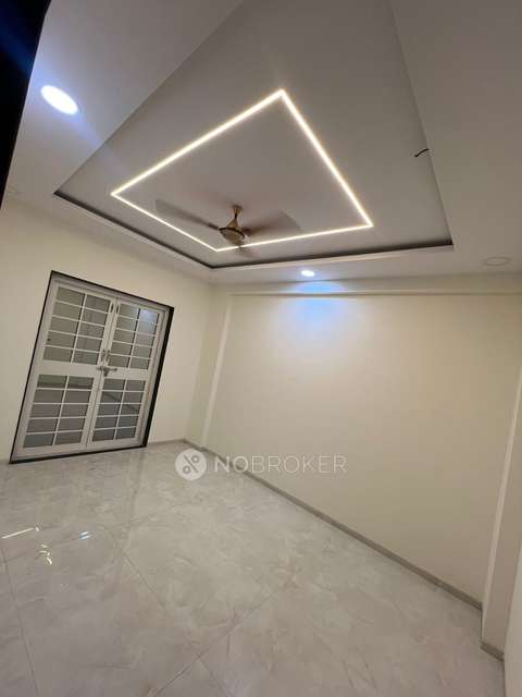 Shared Room for Female In 2 BHK  In Sai Crystal In Pimpri-chinchwad