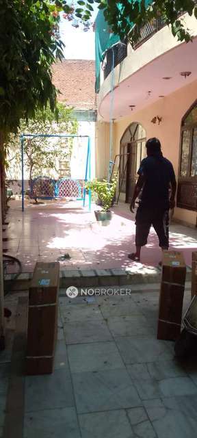 4+ BHK Flat For Sale  In Sangam Vihar