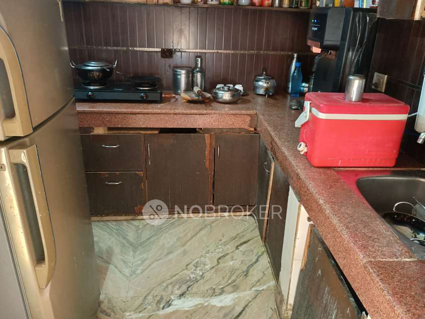 2 BHK Flat In Rani Bagh, Pitam Pura For Sale  In Pitam Pura