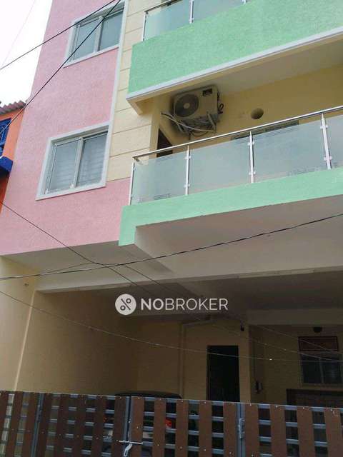 Shared Room for Male In 2 BHK  In Ekkatuthangal