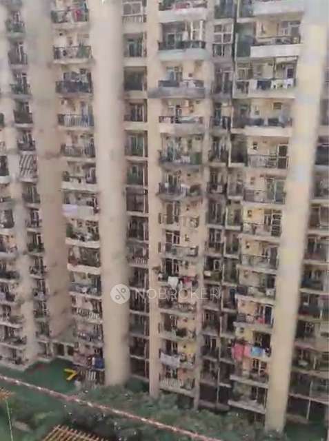 2 BHK Flat In Gaur City-1 For Sale  In Gaur City