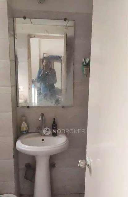 2 BHK Flat In Gaur City-1 For Sale  In Gaur City