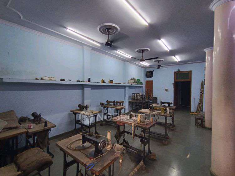 Godown/Warehouse in Patel Nagar, Delhi for Rent 