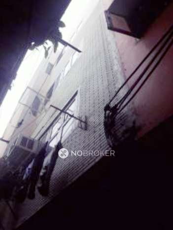 Single Room for  In 1 BHK  In Sector 7