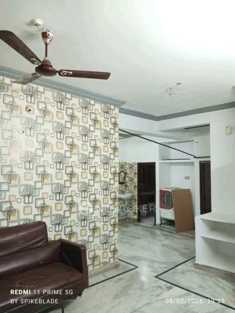 2 BHK Flat In Bhavya Mansion  for Rent  In Bhavya Mansion, Mig 407, 1st Phase, Amrutha Multi Speciality Hospital, Opp:, Road No. 4, Kukatpally Housing Board Colony, K P H B Phase 1, Kukatpally, Hyderabad, Telangana 500072, India