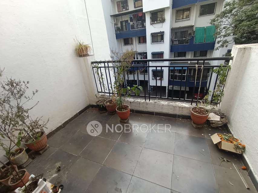 2 BHK Flat In Madhuban Society, Vishrantwadi For Sale  In Vishrantwadi