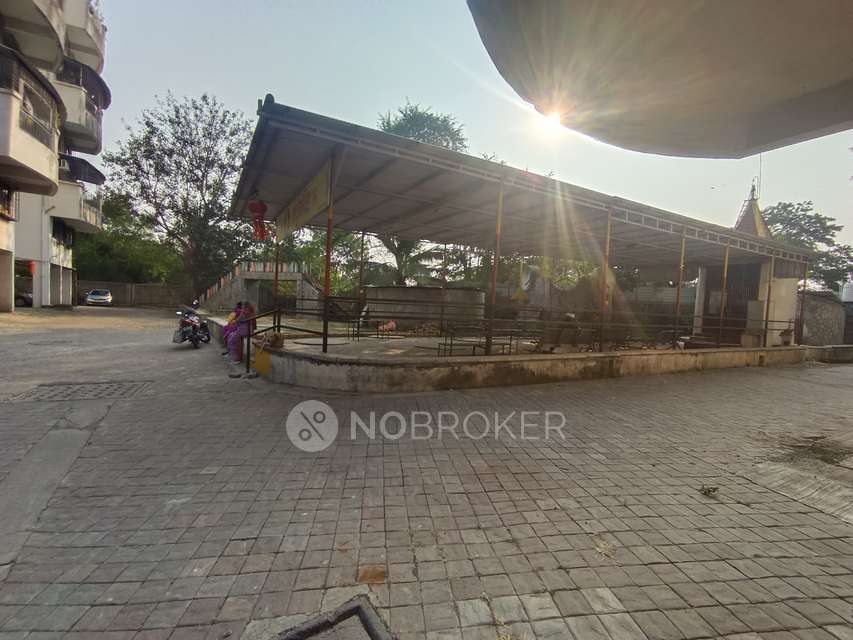 2 BHK Flat In Madhuban Society, Vishrantwadi For Sale  In Vishrantwadi