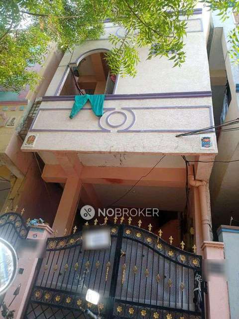 4+ BHK Flat In Standalone Builidng  For Sale  In Amberpet