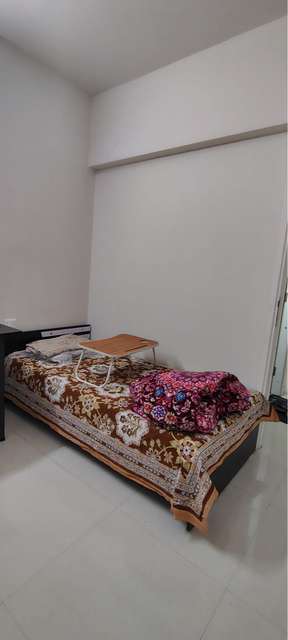 Single Room for Female In 3 BHK  In Godrej Hillside 2 In Mahalunge