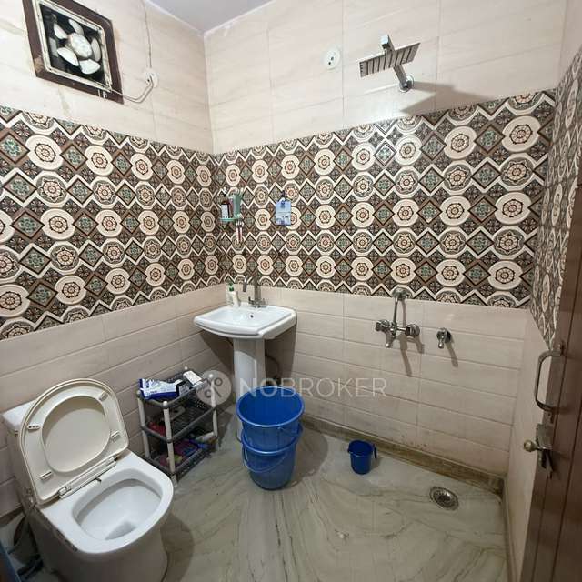 2 BHK Flat In South Anarkali  For Sale  In  Krishna Nagar