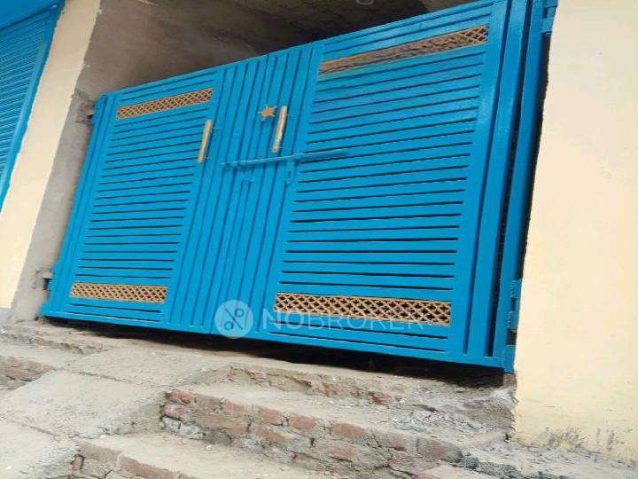 Shop in Sector 63, Noida for Rent 