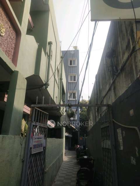 PG for Girls in Madhura Nagar