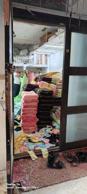 Godown/Warehouse in Ganesh Galli, Wrxj+ph2, Sheikh Memon St, Zaveri Bazaar, Kalbadevi, Mumbai, Maharashtra 400002, India, Mumbai for sale 