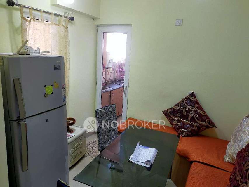 2 BHK Flat In Paramount Floraville For Sale  In Sector 137