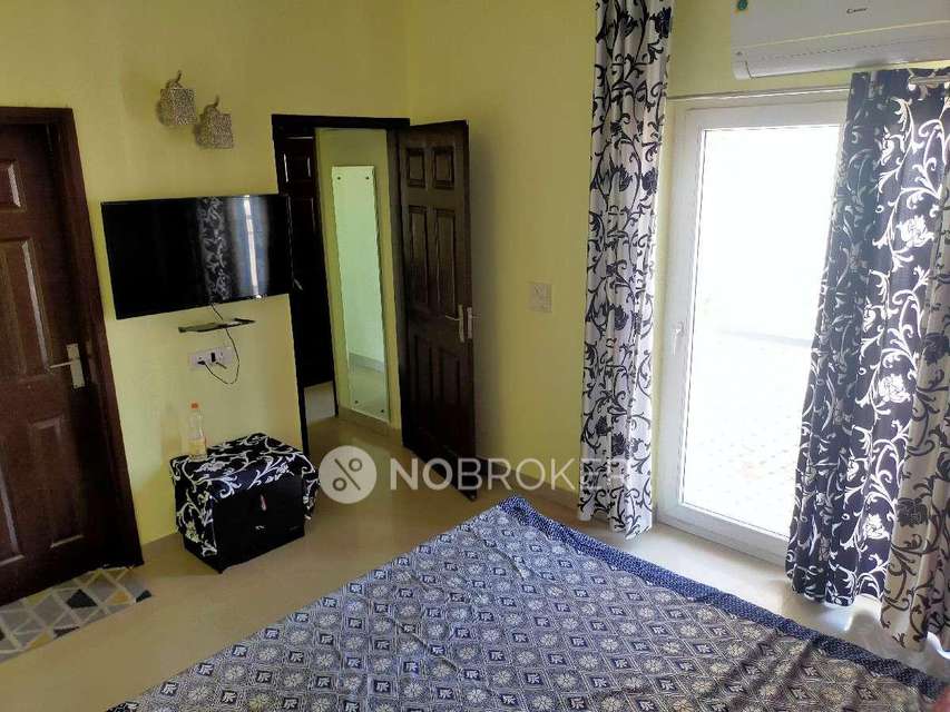 2 BHK Flat In Paramount Floraville For Sale  In Sector 137